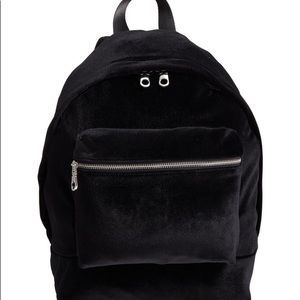 Velvet Chelsea 28 backpack